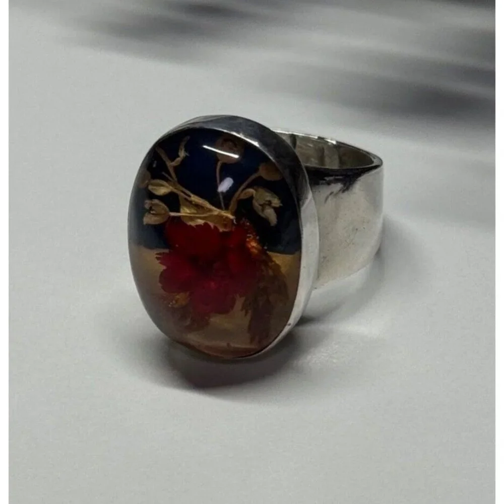 925 STERLING SILVER WITH NATURAL FLOWERS IN EPOXY RESIN RING SIZE 5